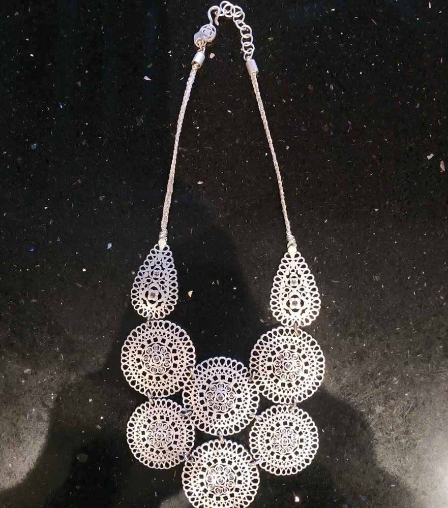 Stella & Dot Filagree Necklace
